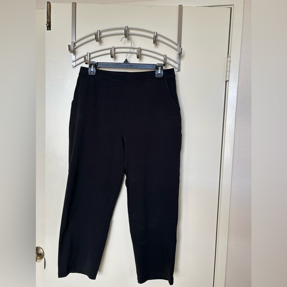 LL Bean Cropped Black Knit Wide Legged Pants- Size Med Reg - Picture 1 of 5